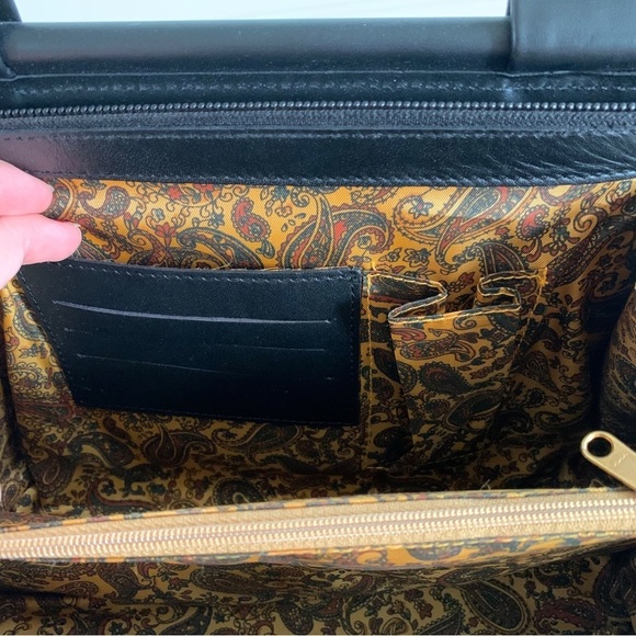 NWT Calja Italian Genuine Leather Embossed Over the Shoulder Purse Handcrafted - Picture 11 of 16